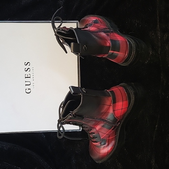 GUESS Red and Black Plaid Boots New In Box - Picture 3 of 16